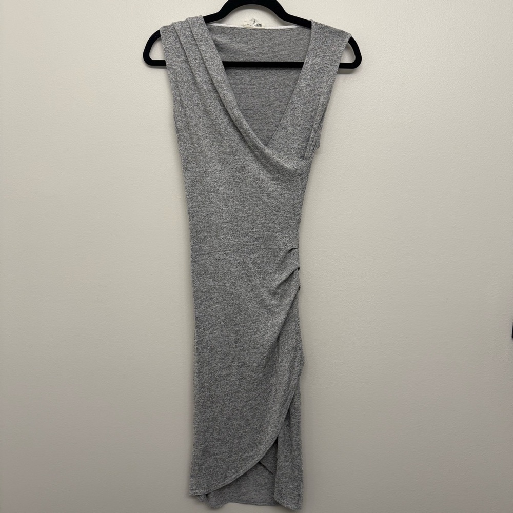 Aritzia Wilfred free grey dress